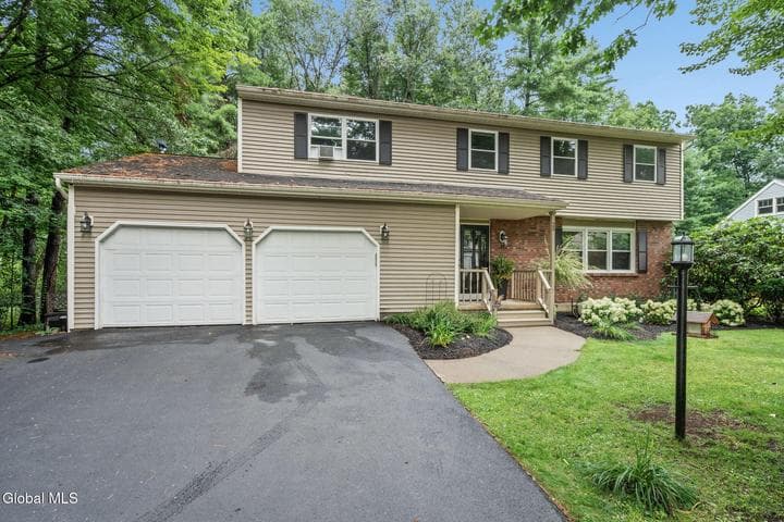 25 Palmer Terrace, Wilton, NY