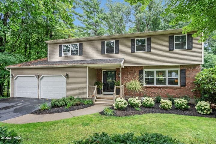 25 Palmer Terrace, Wilton, NY, photo 3