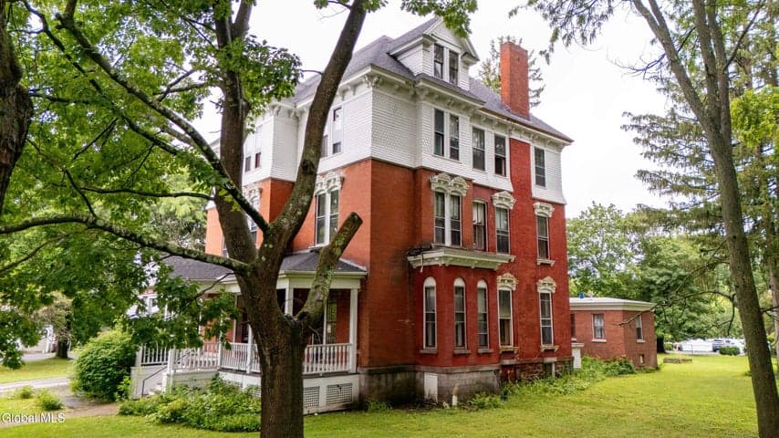 15 E State Street, Gloversville, NY, photo 3
