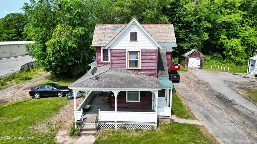 100 Saratoga Avenue, South Glens Falls, NY, photo 3