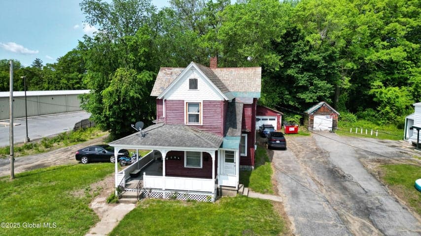 100 Saratoga Avenue, South Glens Falls, NY, photo 4