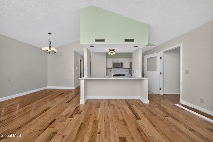 204 Victory Way, Halfmoon, NY, photo 4