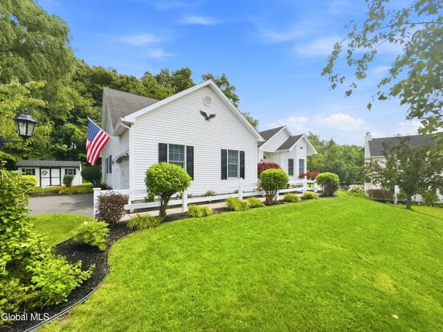 6 Sawyer Place, Cohoes, NY, photo 2