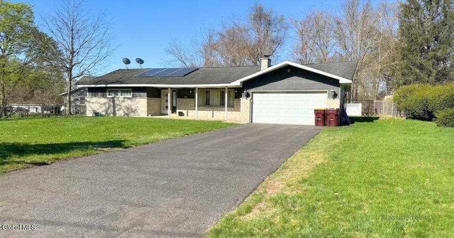 20 Danielwood Drive, Loudonville, NY