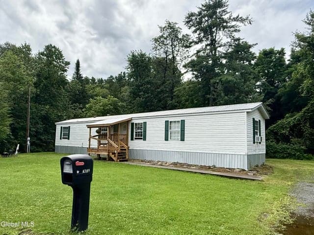 15 Stacy Street, Warrensburg, NY, photo 2
