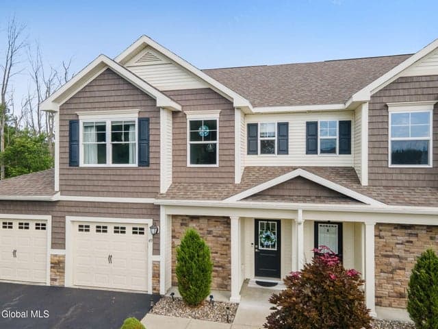 49 Whitaker Drive, Colonie, NY, photo 1