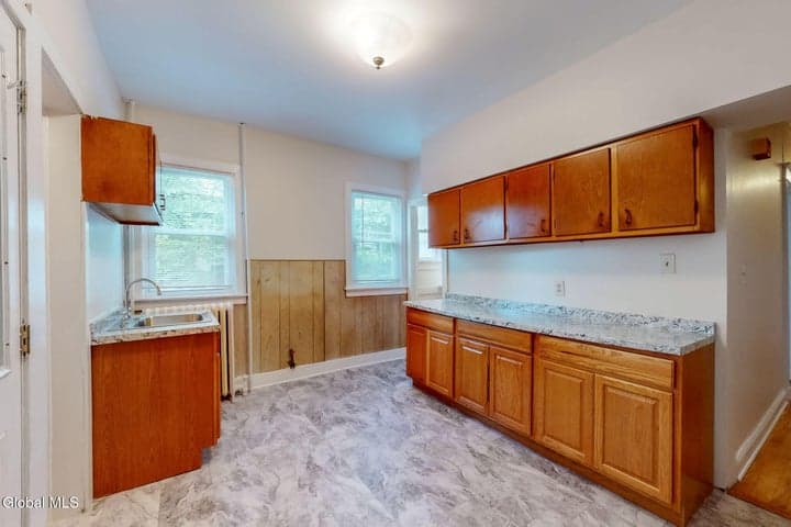 101 S Pine Avenue, Albany, NY, photo 5