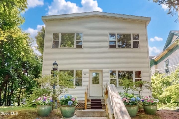 101 S Pine Avenue, Albany, NY