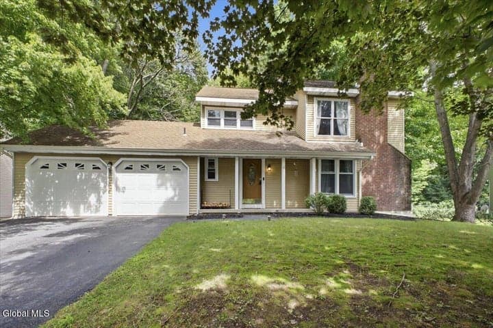 85 Southbury Road, Clifton Park, NY, photo 1