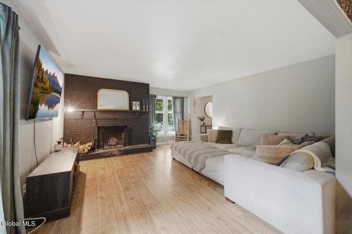 85 Southbury Road, Clifton Park, NY, photo 4