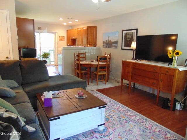 15 Elm Street, Hadley, NY, photo 2