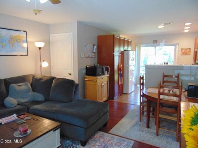 15 Elm Street, Hadley, NY, photo 3