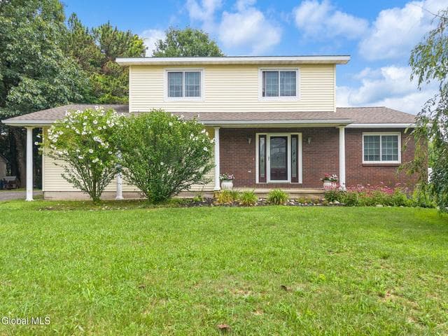 407 Hidley Road, North Greenbush, NY