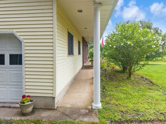 407 Hidley Road, North Greenbush, NY, photo 5