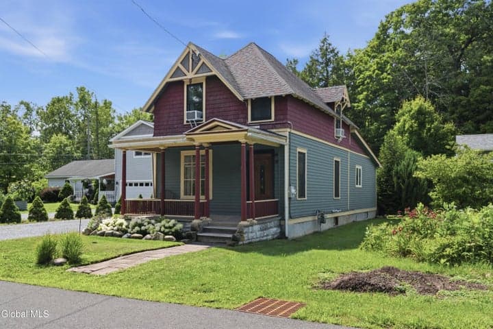 44 Washington Avenue, Round Lake, NY, photo 2