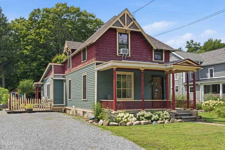 44 Washington Avenue, Round Lake, NY, photo 3