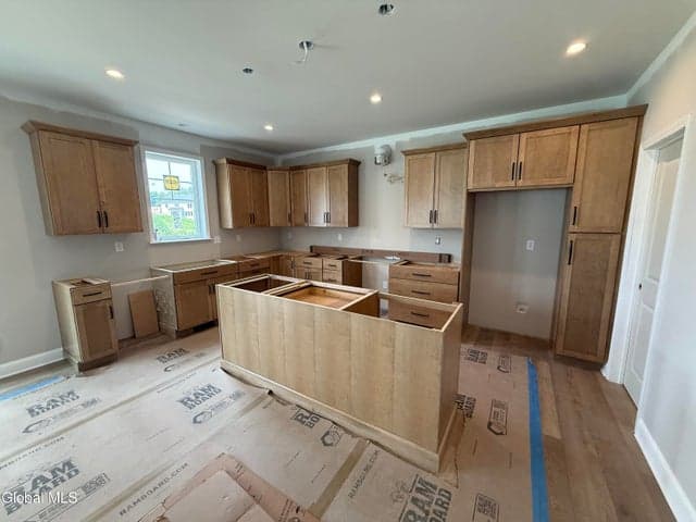 16 Magnolia Drive, Halfmoon, NY, photo 3