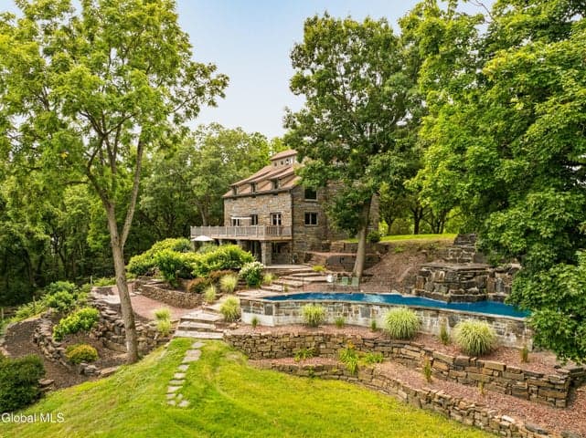 567 4 Mile Point Road, Athens, NY, photo 1