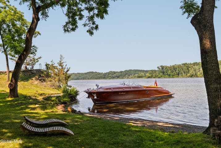 567 4 Mile Point Road, Athens, NY, photo 3