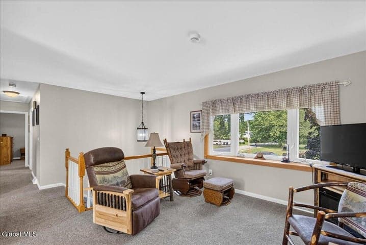 14 Cardin Drive, Halfmoon, NY, photo 3