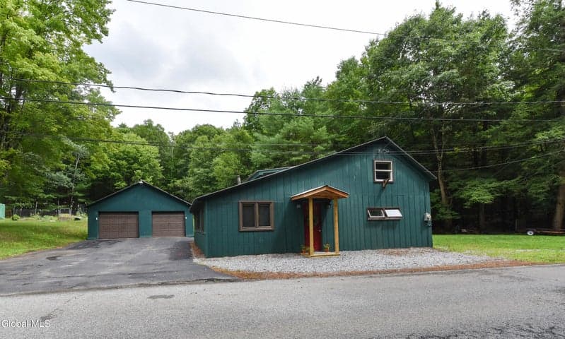 148 Lake Tour Road, Lake Luzerne, NY