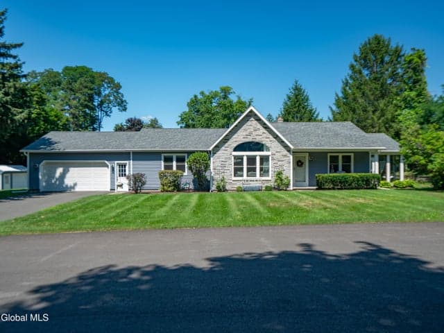 2A Dawn Drive, Latham, NY, photo 1