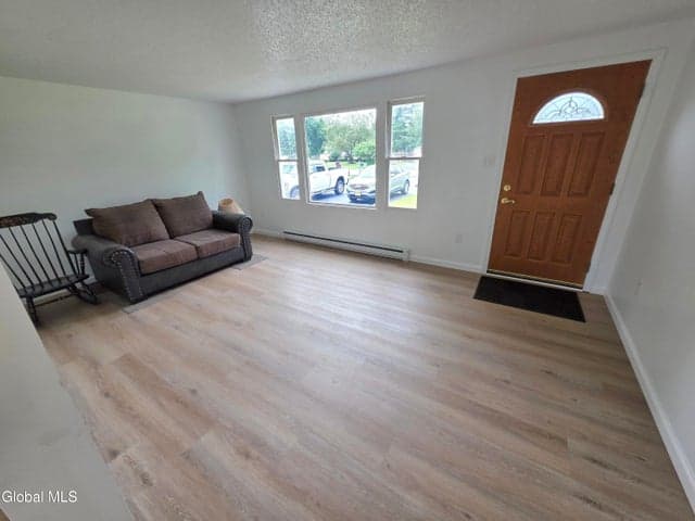 12 New Britain Drive, Wilton, NY, photo 5