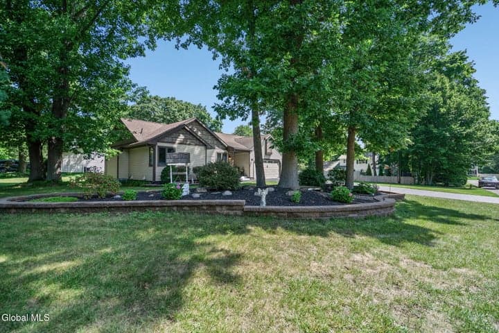 102 Stafford Lane, Niskayuna, NY, photo 2