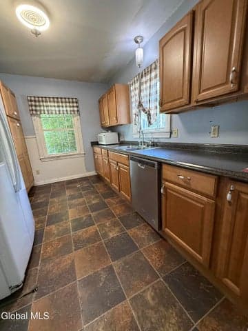 264 Main Street, Corinth, NY, photo 5