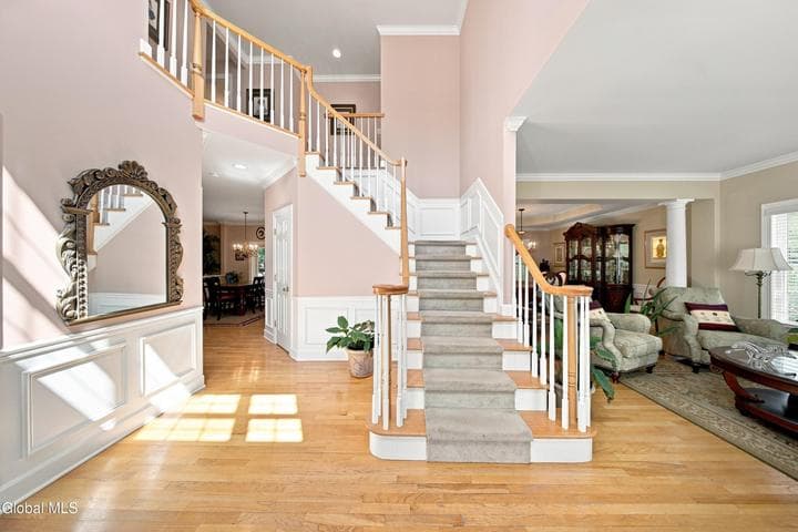 806 Greenthorne Boulevard, Guilderland, NY, photo 2