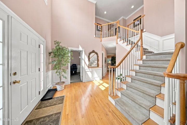 806 Greenthorne Boulevard, Guilderland, NY, photo 3