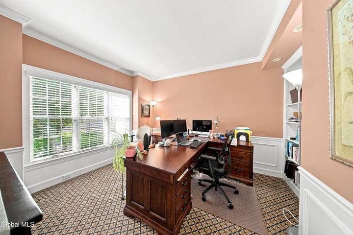 806 Greenthorne Boulevard, Guilderland, NY, photo 4