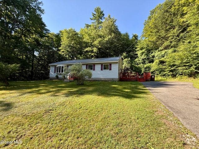 25 Folts Road, Corinth, NY, photo 2