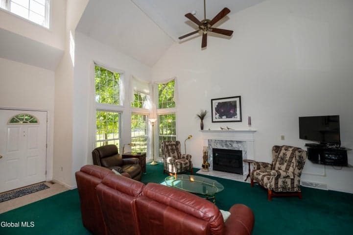 106 Chelsea Drive, Saratoga, NY, photo 4