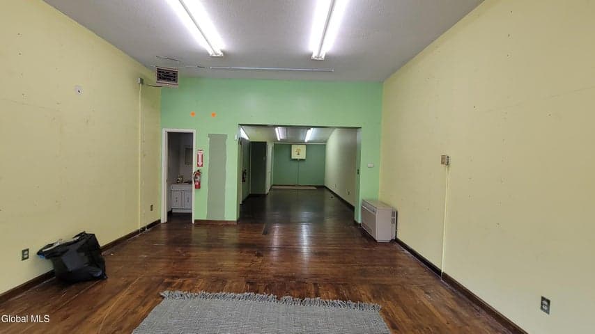 1073 US-9, Schroon, NY, photo 4