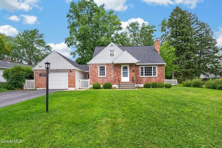 2075 Baker Avenue, Niskayuna, NY