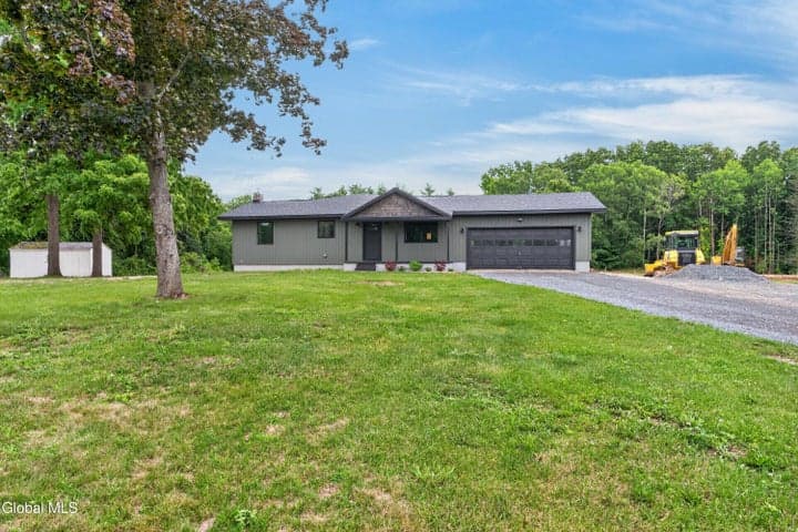 11 McDermott Road, Mechanicville, NY, photo 2