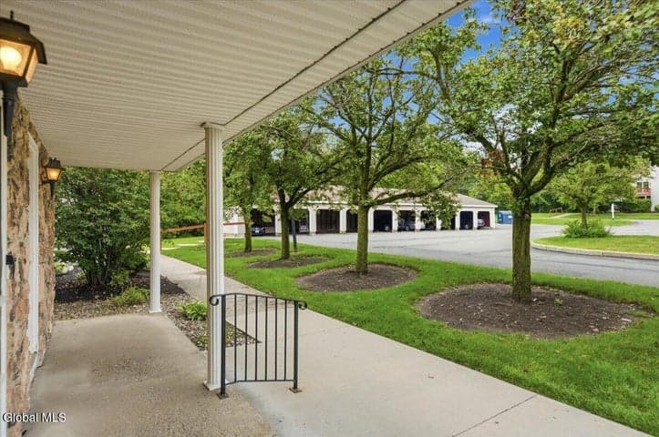 1200 Hillside Avenue #APT 105, Niskayuna, NY, photo 2