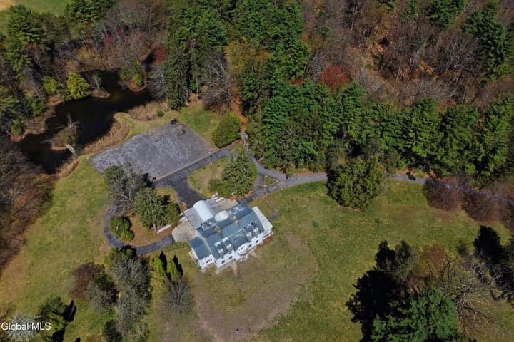2255 Ballston Avenue, Saratoga Springs, NY