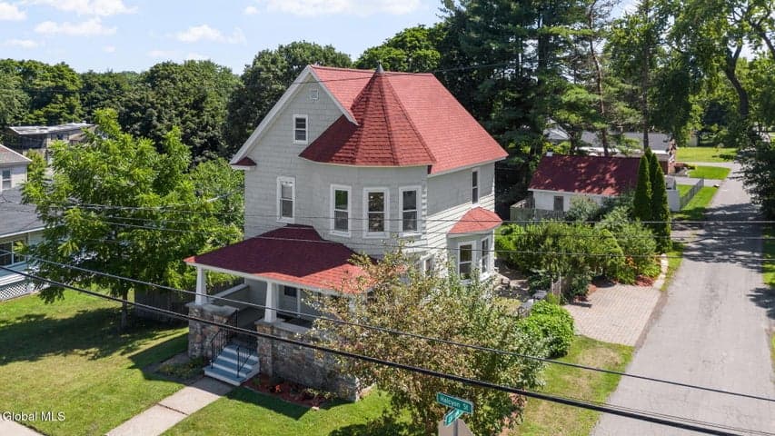24 Halcyon Street, Scotia, NY, photo 1