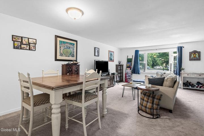 137 Point Of Woods Drive, Albany, NY, photo 5