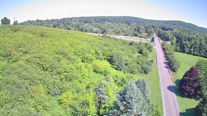 L53 New York 66, Chatham, NY, photo 3