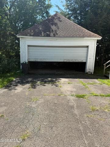 30 McClellan Avenue, Amsterdam, NY, photo 4