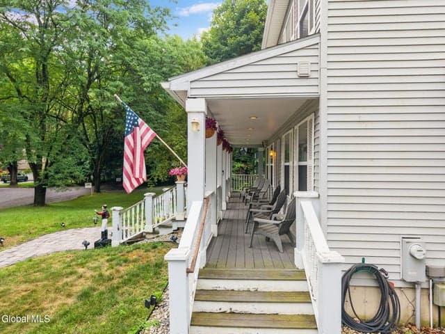 31 Concord Drive, Saratoga Springs, NY, photo 5