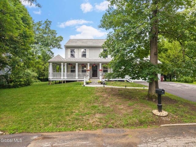31 Concord Drive, Saratoga Springs, NY, photo 3