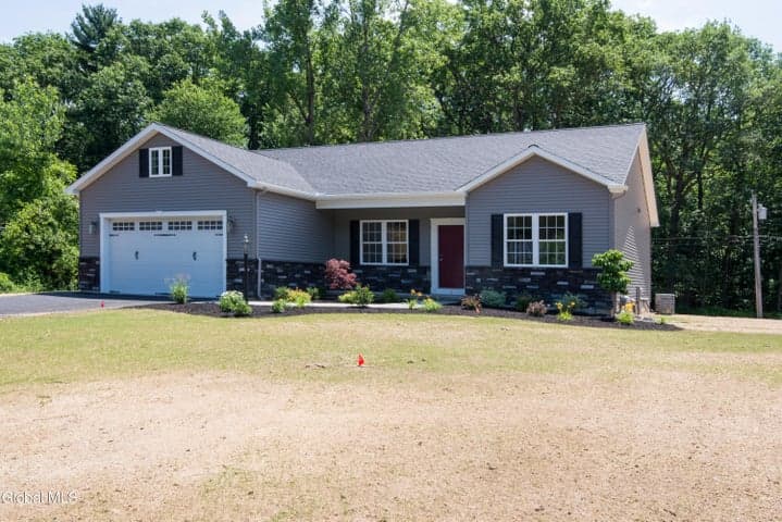 617 Kinns Road, Clifton Park, NY