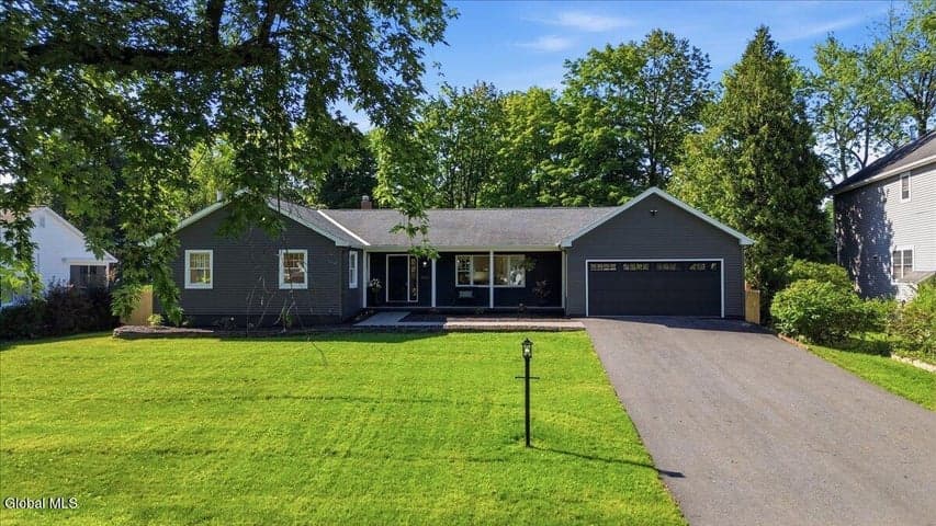 1 Garrison Road, Queensbury, NY