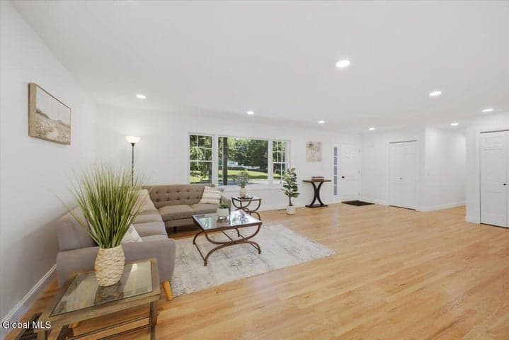 1 Garrison Road, Queensbury, NY, photo 3