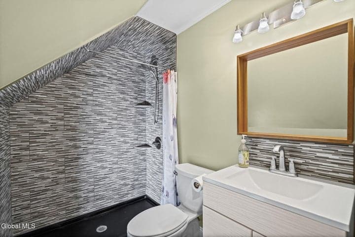 1824 Hillside Avenue, Niskayuna, NY, photo 4