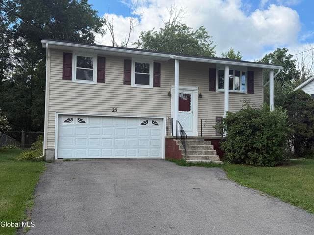 27 Holly Boulevard, Scotia, NY